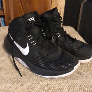 Nike Air Precision Women’s Basketball Shoe Size 8